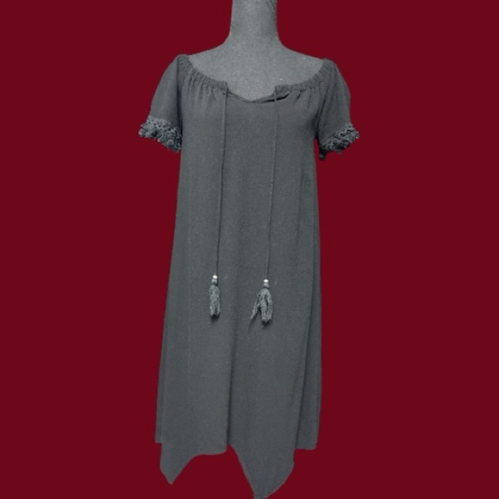 Love Scarlett Black Dress with Red Brand Tag Size Small